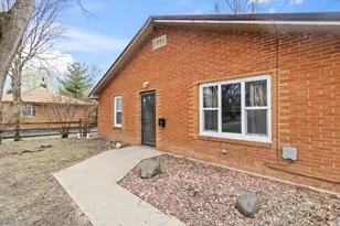 138 W 1st St, Streator, IL 61364 - Photo 3