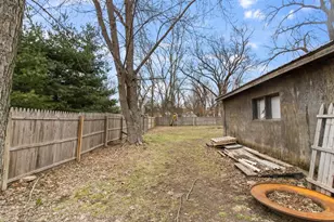 138 W 1st St, Streator, IL 61364 - Photo 23