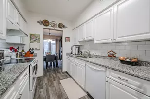 12900 W Heiden Cir, Lake Bluff, IL 60044 - Photo 5