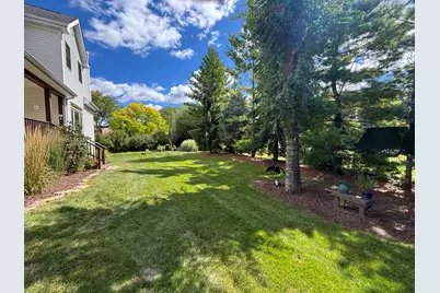 2S590 Seraph Holmes Court, Warrenville, IL 60555 - Photo 7