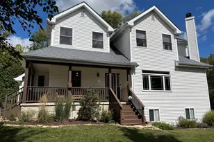 2S590 Seraph Holmes Ct, Warrenville, IL 60555 - Photo 5