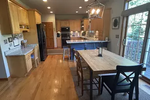 2S590 Seraph Holmes Ct, Warrenville, IL 60555 - Photo 17