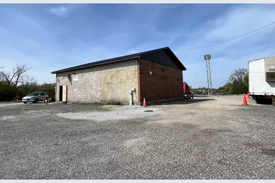 394 E Glenwood Dyer Road, Glenwood, IL 60425 - Photo 17