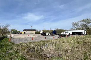 394 E Glenwood Dyer Rd, Glenwood, IL 60425 - Photo 15