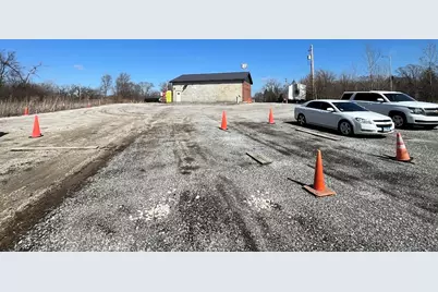 394 E Glenwood Dyer Road, Glenwood, IL 60425 - Photo 5