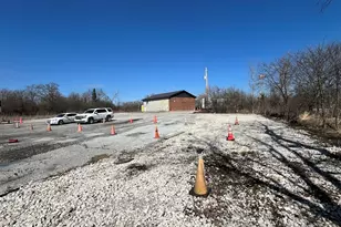 394 E Glenwood Dyer Rd, Glenwood, IL 60425 - Photo 3