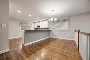 1811 Azalea Ln, Mount Prospect, IL 60056 - Photo 7