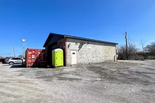 394 E Glenwood Dyer Rd, Glenwood, IL 60425 - Photo 7