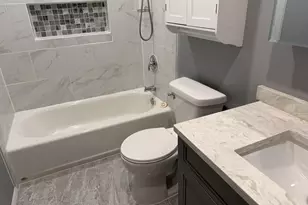 9426 Kelvin Ln, Schiller Park, IL 60176 - Photo 9