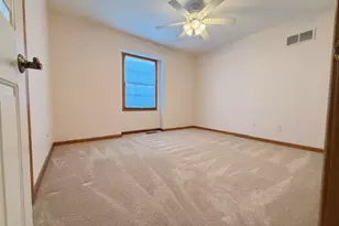 517 E Conley Dr, Elburn, IL 60119 - Photo 13