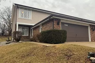 516 N Thornwood Dr, McHenry, IL 60050 - Photo 1