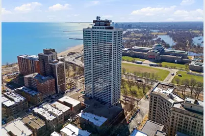 1700 E 56th Street #701-702, Chicago, IL 60637 - Photo 3