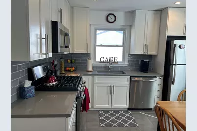 33077 Sunset Avenue N, Grayslake, IL 60030 - Photo 7