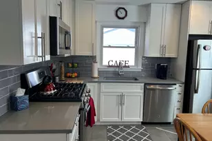 33077 Sunset Ave N, Grayslake, IL 60030 - Photo 7