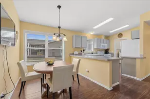 1810 Paddock Ct, Grayslake, IL 60030 - Photo 7