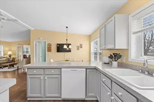 1810 Paddock Ct, Grayslake, IL 60030 - Photo 5