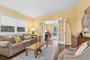 1810 Paddock Ct, Grayslake, IL 60030 - Photo 11