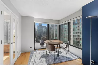 30 E Huron Street #2204, Chicago, IL 60611 - Photo 7