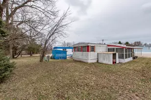 38285 N Sheridan Rd, Beach Park, IL 60087 - Photo 15