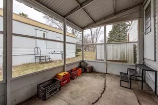 38285 N Sheridan Rd, Beach Park, IL 60087 - Photo 13