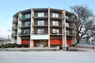 3900 W 95th St, Evergreen Park, IL 60805 - Photo 1