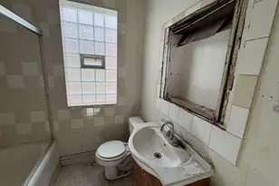 3053 N Kenneth Ave, Chicago, IL 60641 - Photo 5