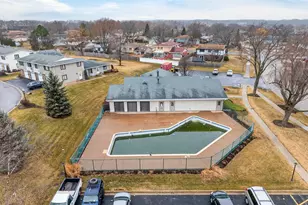 127 Fairlane Ct, Bloomingdale, IL 60108 - Photo 3