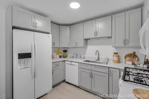 127 Fairlane Ct, Bloomingdale, IL 60108 - Photo 7