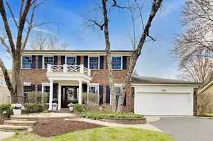 860 S Carriageway Ln, Palatine, IL 60067 - Photo 1