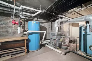 8602 S Euclid Ave, Chicago, IL 60617 - Photo 9