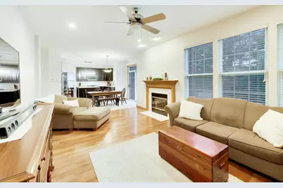 2304 Sarazen Drive, Vernon Hills, IL 60061 - Photo 13