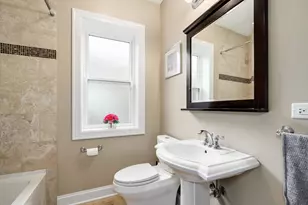 1038 Hayes Ave, Oak Park, IL 60302 - Photo 11