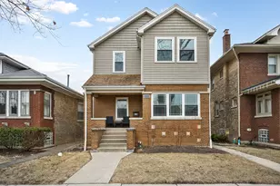 1038 Hayes Ave, Oak Park, IL 60302 - Photo 1