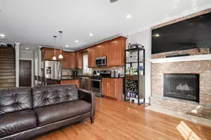 1038 Hayes Ave, Oak Park, IL 60302 - Photo 9