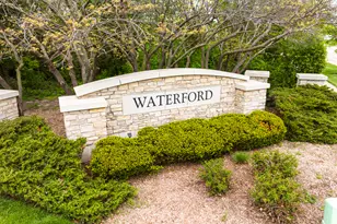 2984 Shamrock Cir, Elgin, IL 60124 - Photo 39