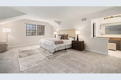 5387 Candlewood Court, Lisle, IL 60532 - Photo 3