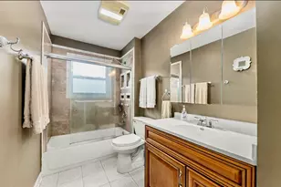 3226 Everglade Ave, Woodridge, IL 60517 - Photo 5