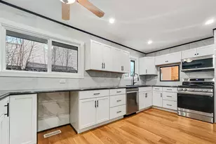 1180 Hialeah Ln, Hanover Park, IL 60133 - Photo 7