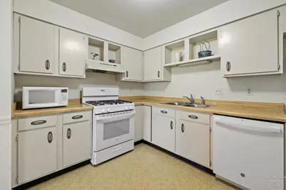 603 Waters Edge Drive #D, McHenry, IL 60050 - Photo 7