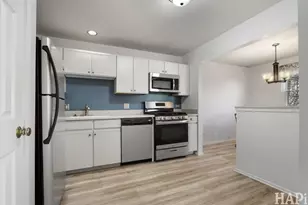 2404 Mallow Ct, Schaumburg, IL 60194 - Photo 9