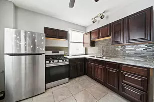 3936 W Cornelia Ave, Chicago, IL 60618 - Photo 11