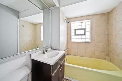 3936 W Cornelia Avenue, Chicago, IL 60618 - Photo 31