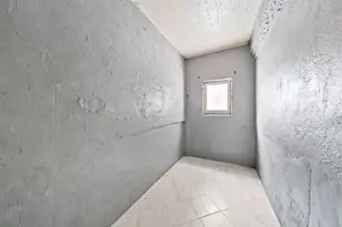 3936 W Cornelia Ave, Chicago, IL 60618 - Photo 17