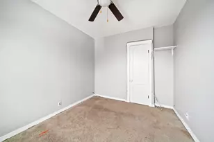 3936 W Cornelia Ave, Chicago, IL 60618 - Photo 19