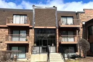 112 Mullingar Ct, Schaumburg, IL 60193 - Photo 1