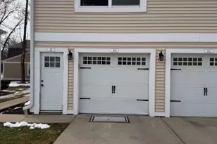 360 Meadow Ct, Vernon Hills, IL 60061 - Photo 1