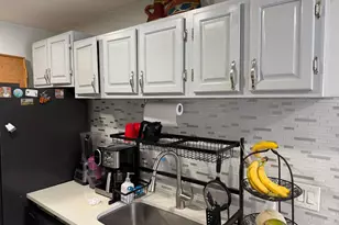 360 Meadow Ct, Vernon Hills, IL 60061 - Photo 5