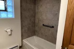 8233 S 76th Ave, Bridgeview, IL 60455 - Photo 17