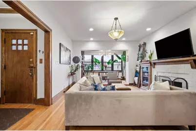 3707 N Wilton Avenue #2, Chicago, IL 60613 - Photo 7