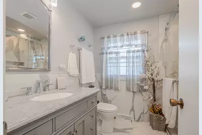 2407 Valley Drive, Lindenhurst, IL 60046 - Photo 15